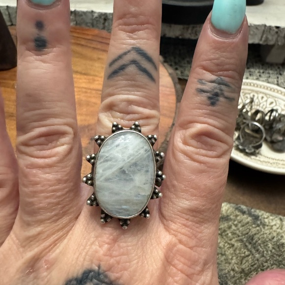 Sterling Silver Moonstone Ring size 7.5 - Picture 7 of 8